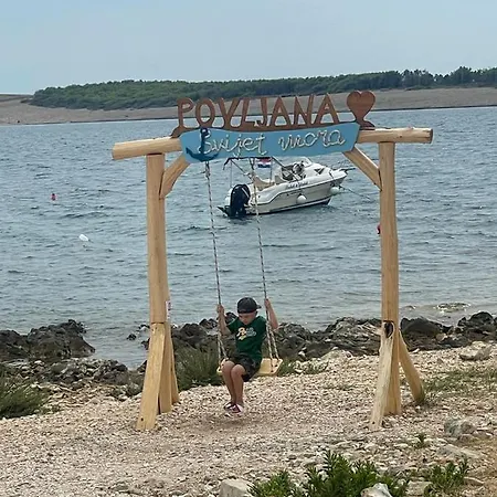 Lägenhet Lucasso Povljana